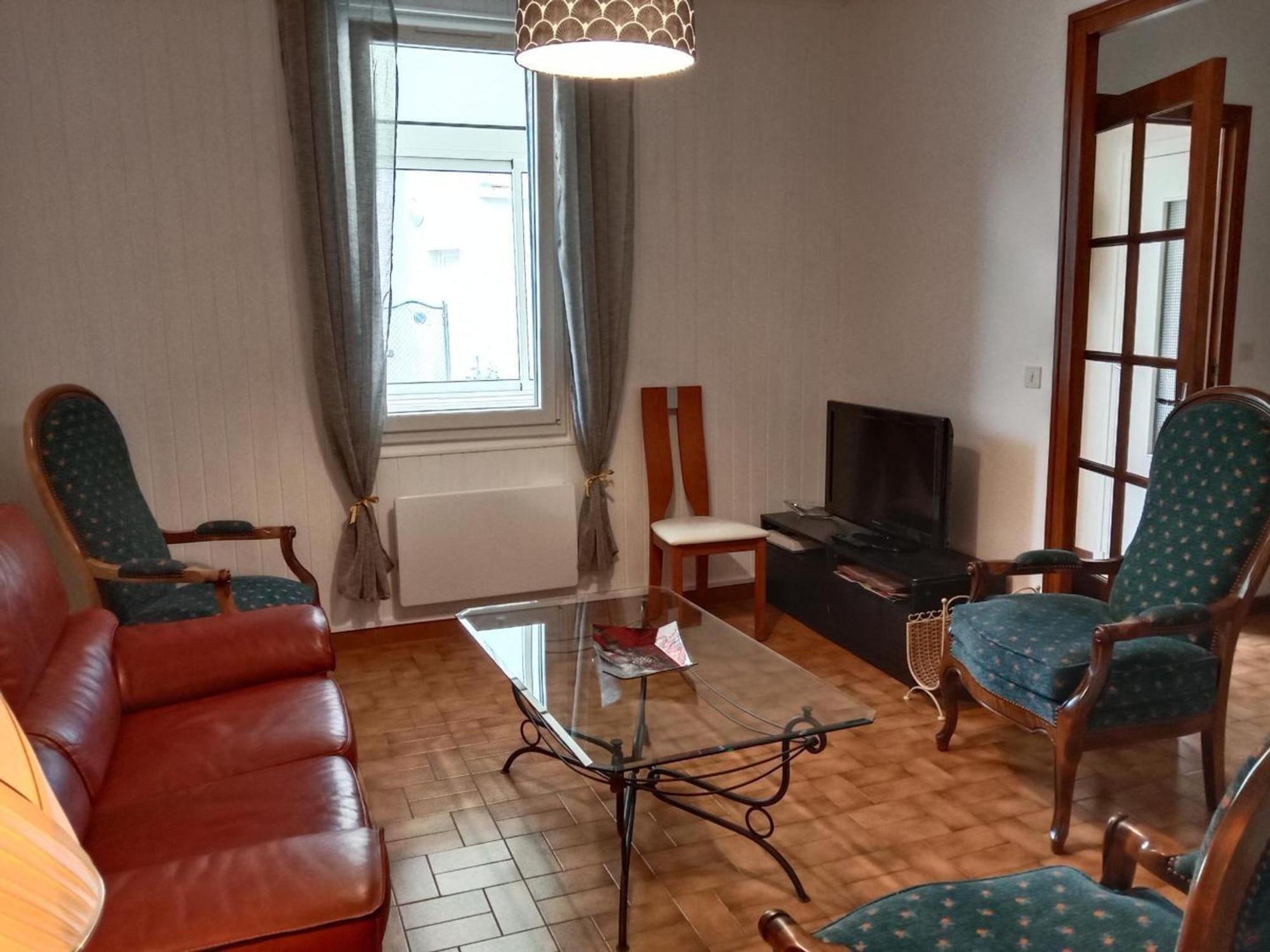 Maison Renovee Proche Vichy : 3 Chambres, Cour Fermee, Tout Inclus, Ideal Curistes Et Activites Naturelles - Fr-1-489-481 Bellerive-sur-Allier Esterno foto
